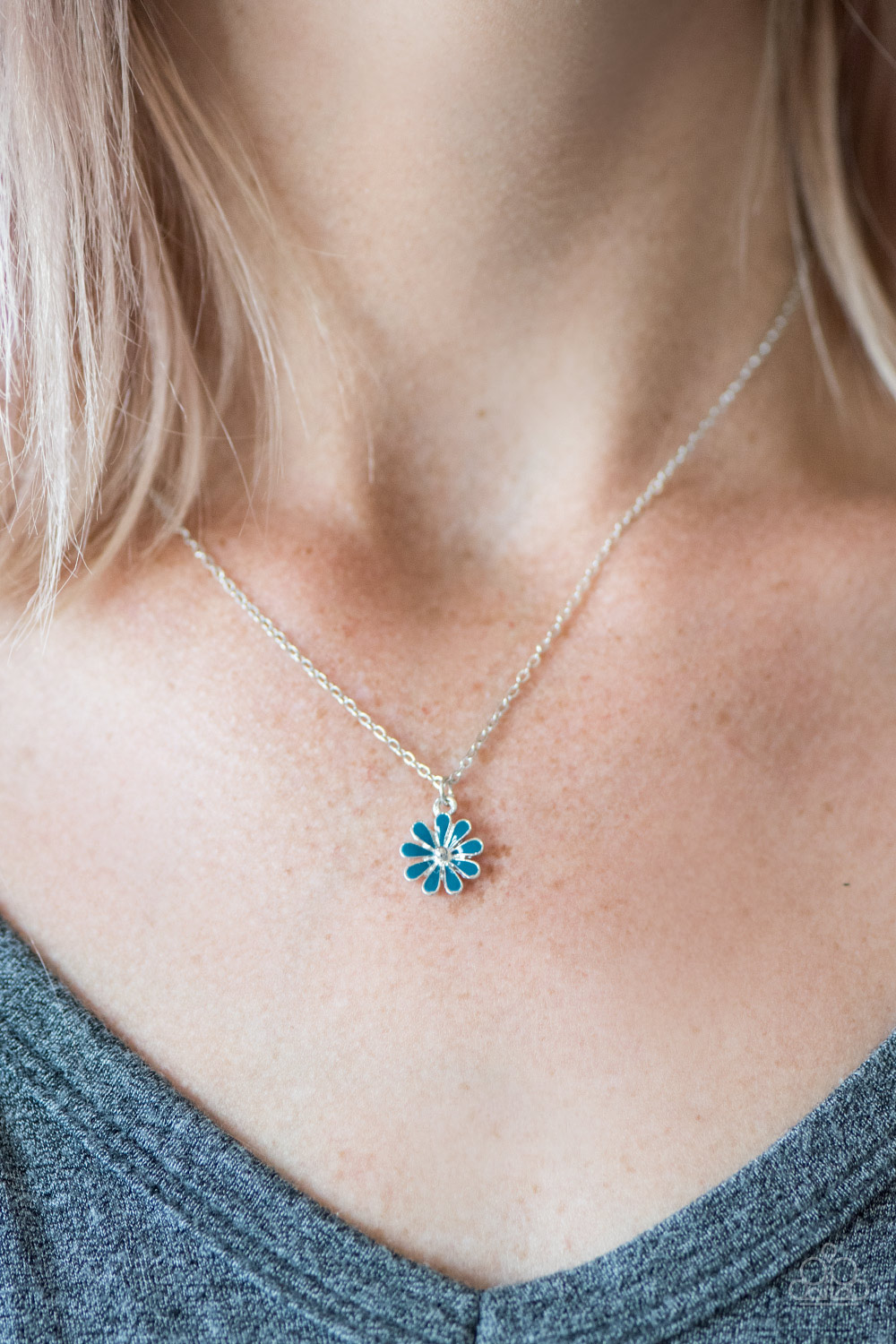 paparazzi blue flower necklace