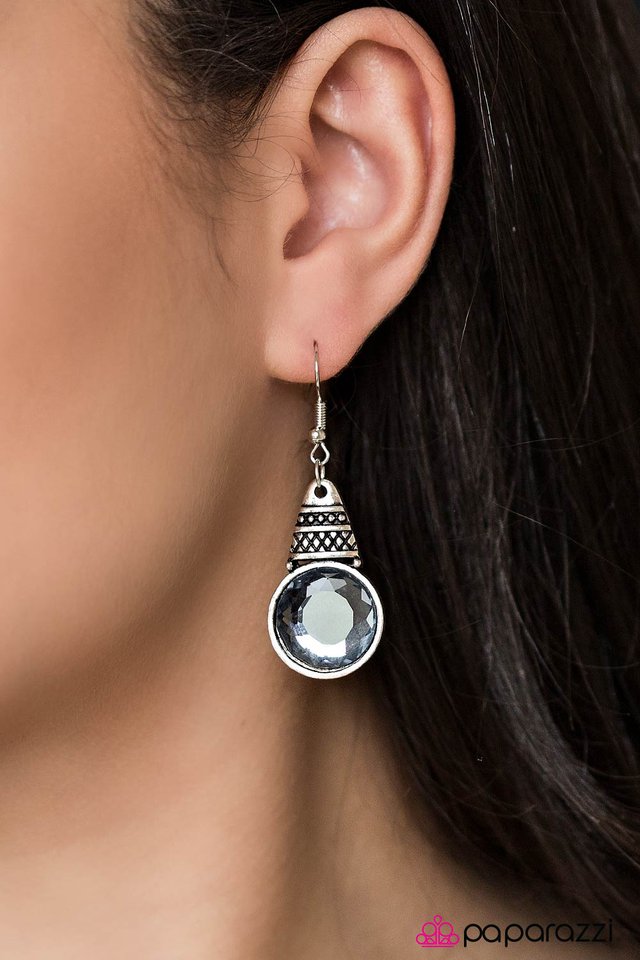 Paparazzi Accessories A Touch Of Glass