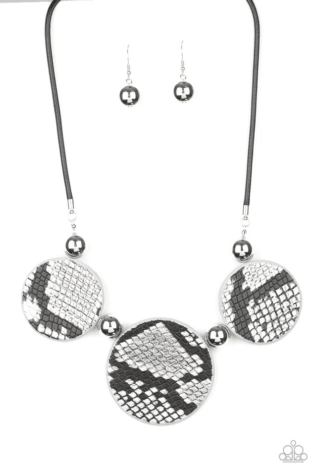 Viper Pit - Black - Paparazzi Necklace Image