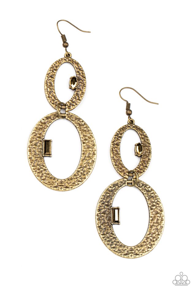 ​OVAL and OVAL Again - Brass - Paparazzi Earring Image