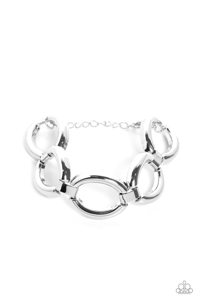 Constructed Chic - Silver - Paparazzi Bracelet Image
