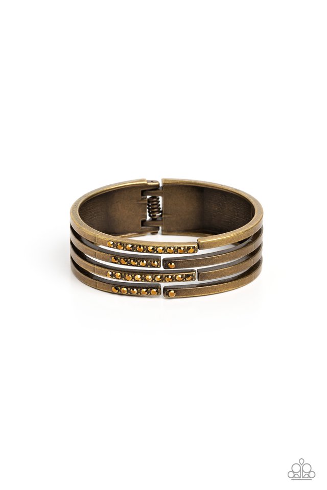 Labyrinth Lure - Brass - Paparazzi Bracelet Image