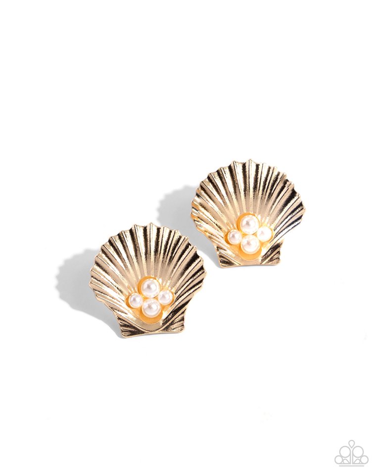 Oyster Opulence - Gold - Paparazzi Earring Image